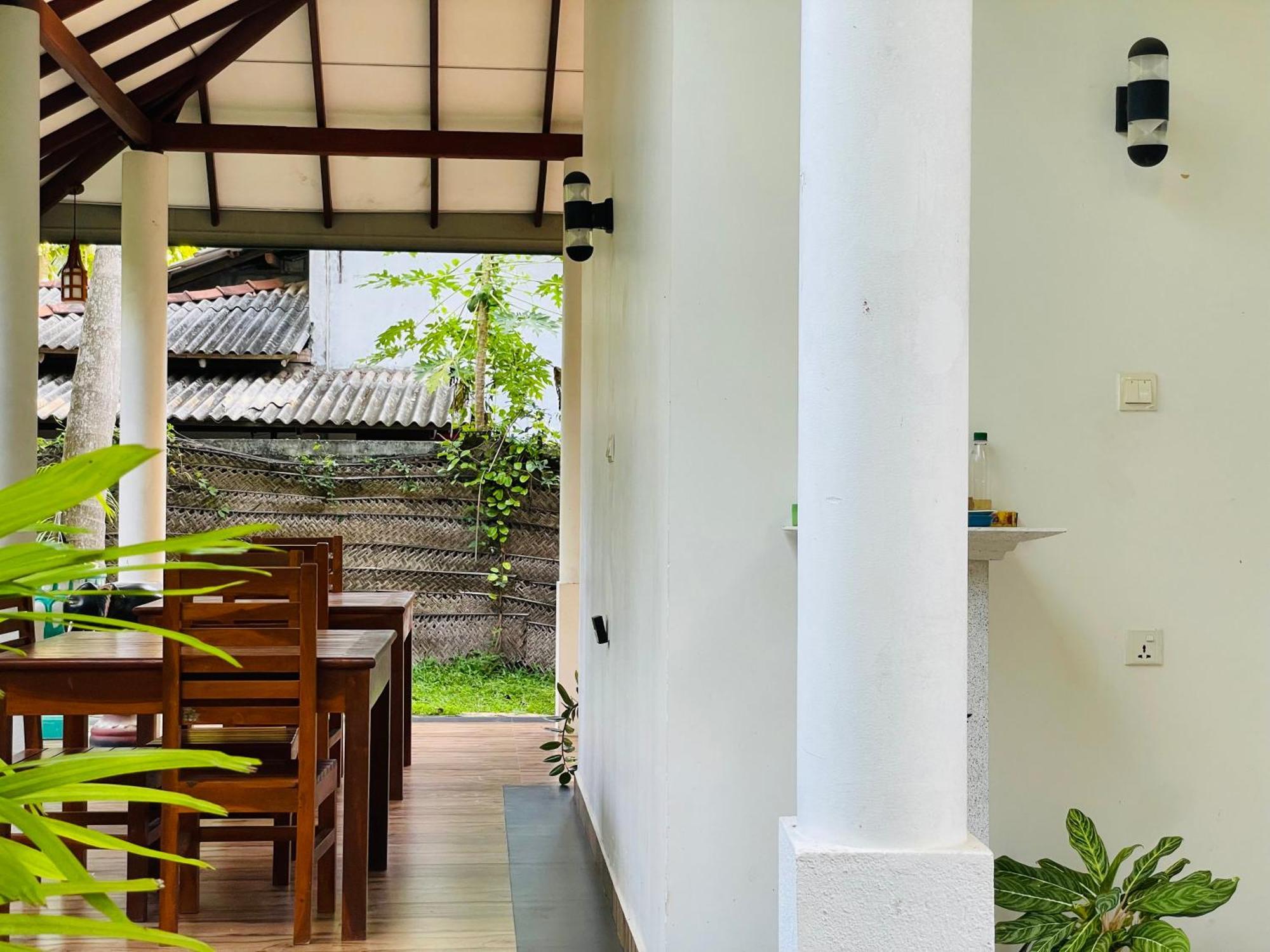 Yala Safari River View Hotel 티사마하라마 외부 사진