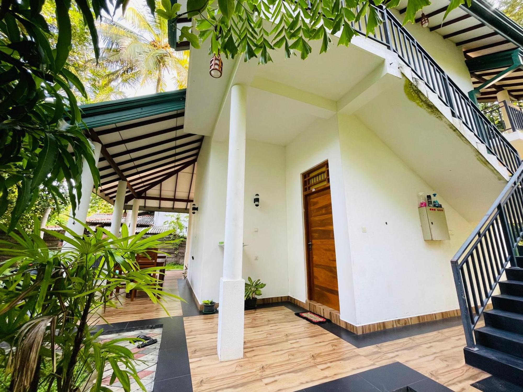 Yala Safari River View Hotel 티사마하라마 외부 사진